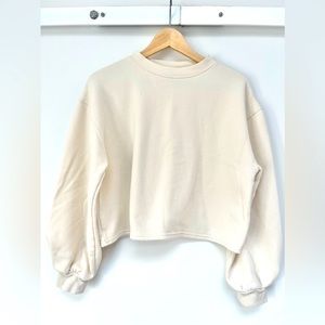 Cropped cream sweatshirt by Universal Thread